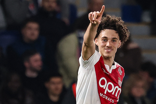 มาญเญส อากลิอูเช่ 