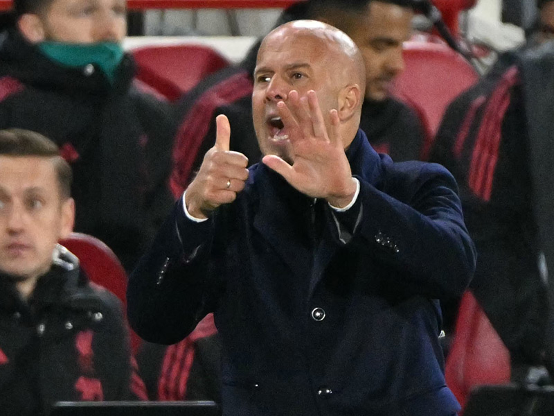 6 นัดแล้วนะ !! แฟน ลิเวอร์พูล ไม่ทนปลุกแฮชแท็ก #SlotOut ไล่ อาร์เน่อ สล็อต