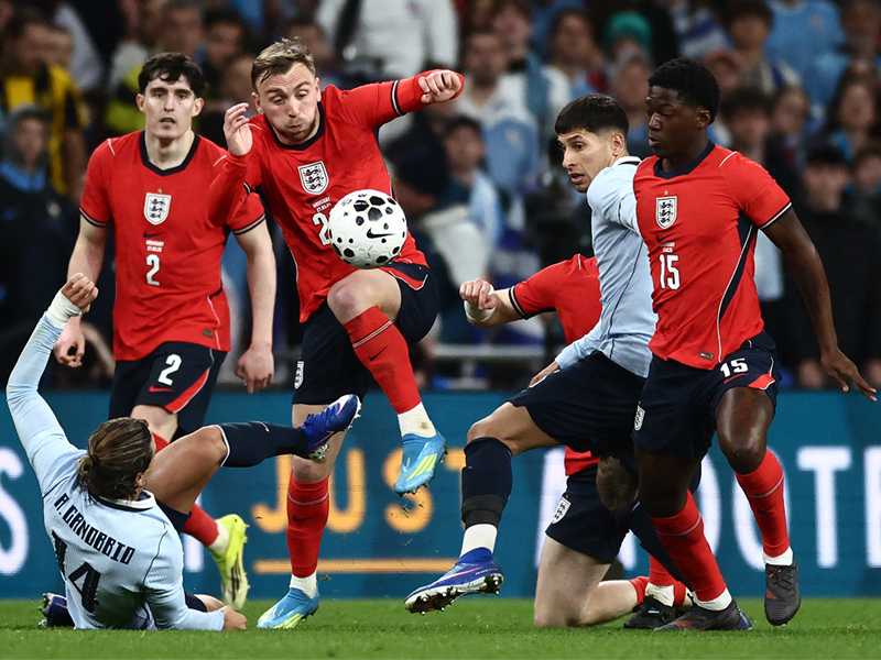 ฟุตบอลกระชับมิตร : อังกฤษ 1-1 อุรุกวัย