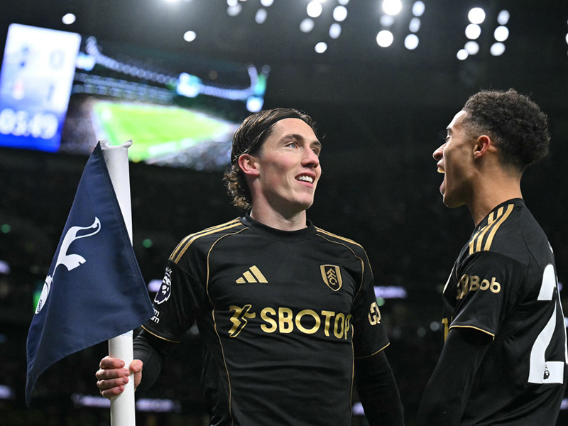 พรีเมียร์ลีก อังกฤษ : สเปอร์ส 1-2 ฟูแล่ม