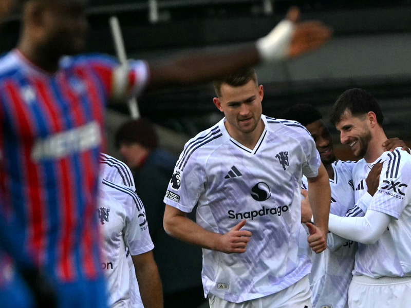 พรีเมียร์ลีก อังกฤษ : คริสตัล พาเลซ 1-2 แมนยู