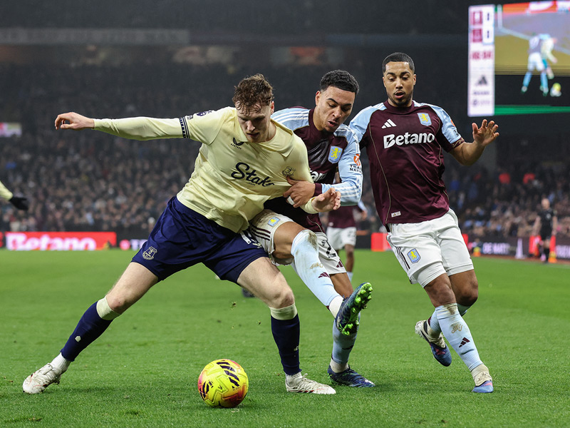 พรีเมียร์ลีก อังกฤษ : แอสตัน วิลล่า 0-1 เอฟเวอร์ตัน