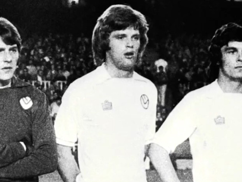 เผยการโหม่งลูกฟุตบอล อาจมีส่วนทำให้ตำนาน แมนยู ได้รับบาดเจ็บที่สมอง