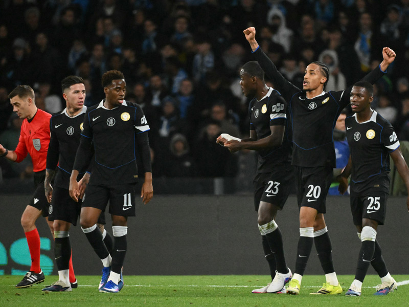 ยูฟ่า แชมเปี้ยนส์ ลีก : นาโปลี 2-3 เชลซี