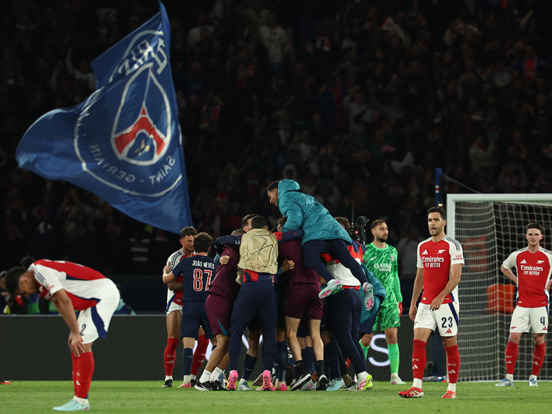 ยูฟ่า แชมเปี้ยนส์ ลีก : เปแอสเช 2-1 อาร์เซน่อล