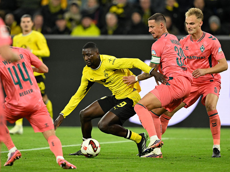 บุนเดสลีกา เยอรมนี : ดอร์ทมุนด์ 2-2 เบรเมน