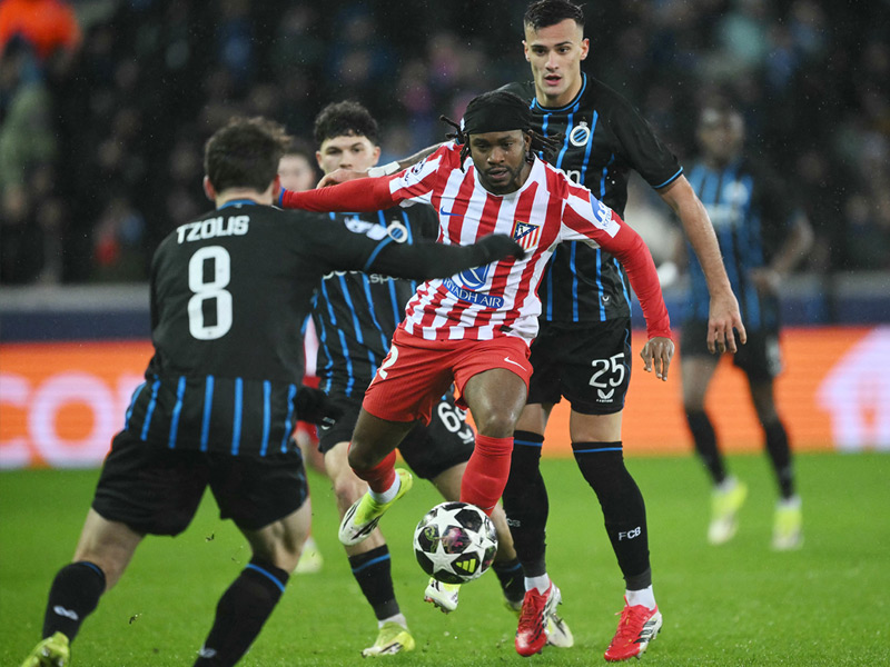 ยูฟ่า แชมเปี้ยนส์ ลีก รอบเพลย์ออฟ : คลับ บรูช 3-3 แอต.มาดริด