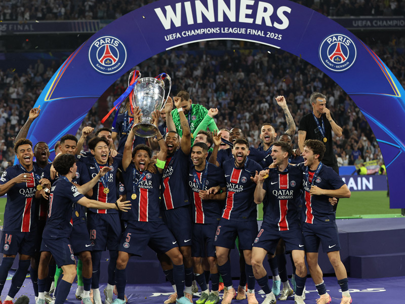ยูฟ่า แชมเปี้ยสส์ ลีก นัดชิงชนะเลิศ : เปแอสเช 5-0 อินเตอร์
