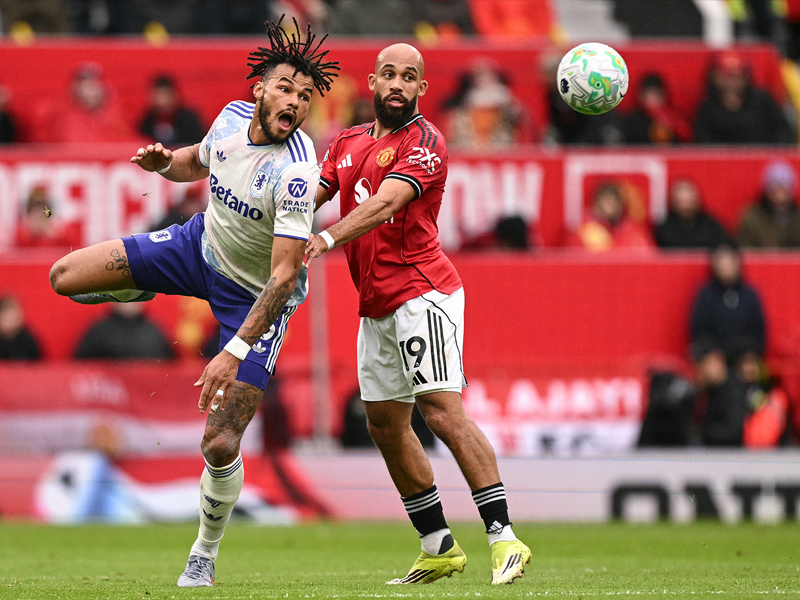 พรีเมียร์ลีก อังกฤษ : แมนยู 3-1 แอสตัน วิลล่า