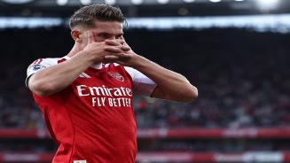 พรีเมียร์ลีก อังกฤษ : อาร์เซน่อล 5-0 ลีดส์
