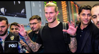 ลอริส คาริอุส