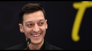 เมซุต โอซิล
